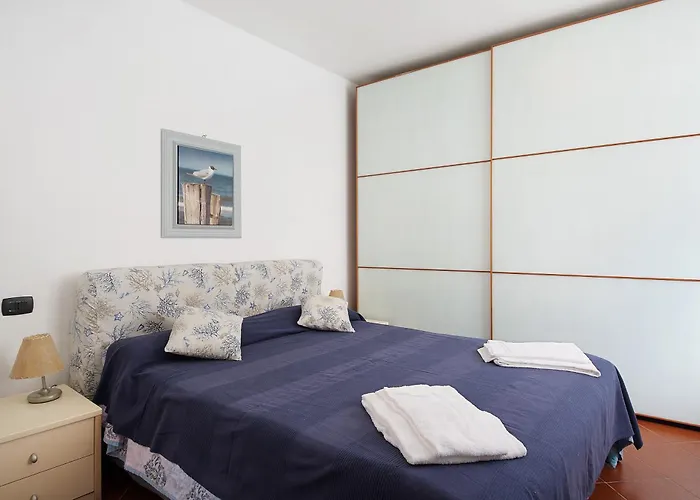 Paradise- Luigi 16 *